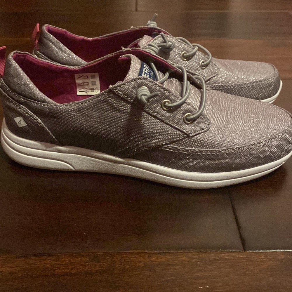 Brand New Never Worn Sperry’s Boat Shoes. Grey/silver Girls Size 3